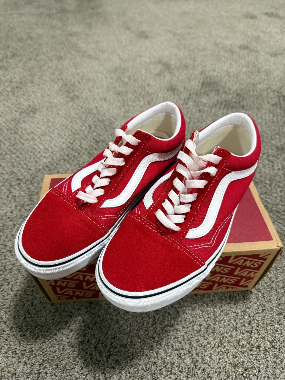 Vans Old Skool Low Top Sneakers - Red & White